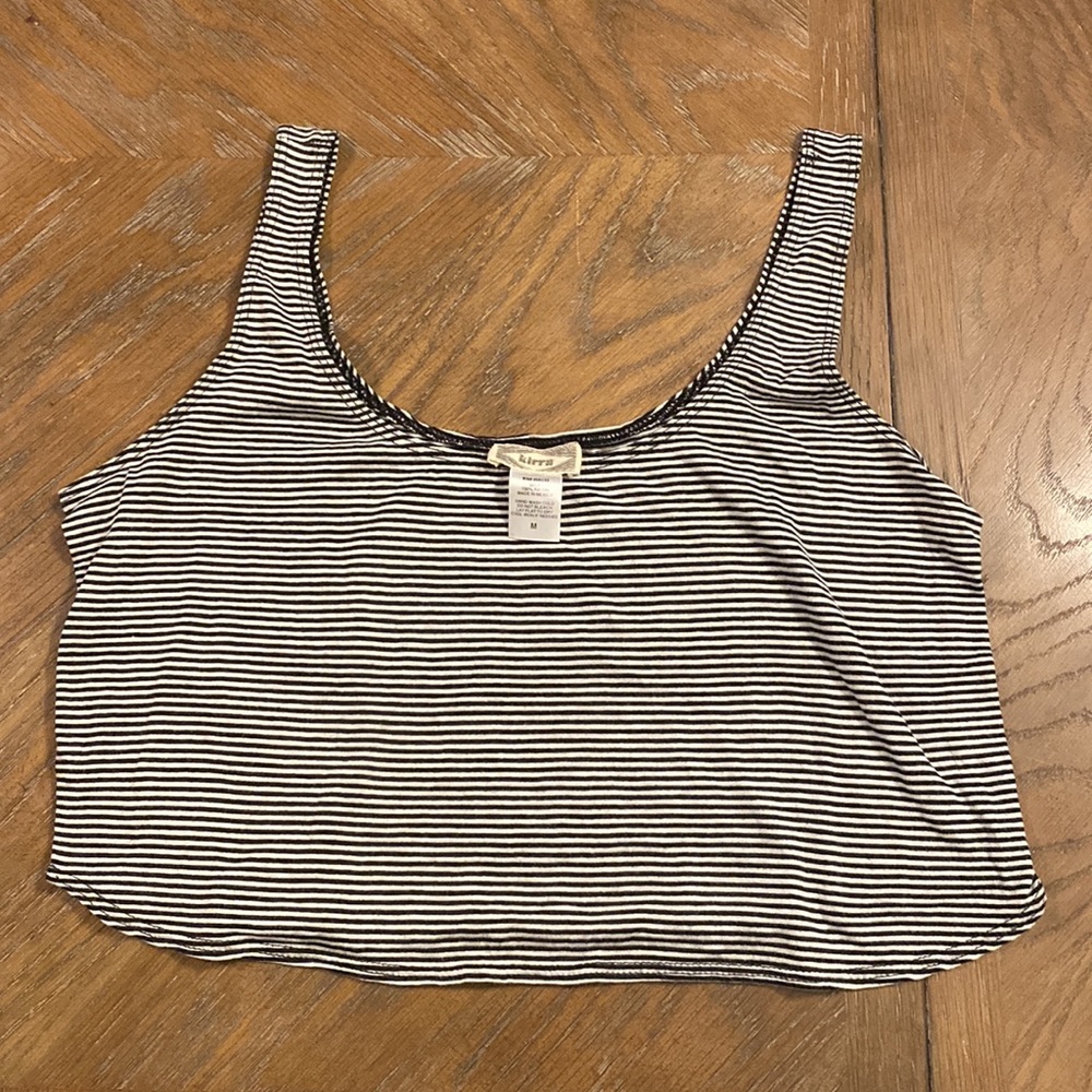 Kirra Flowy Cropped Tank